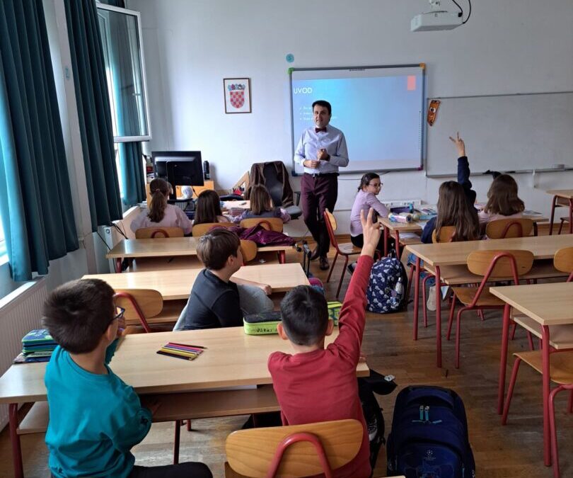 Trećaši u projektu “Znanost u deset koraka”