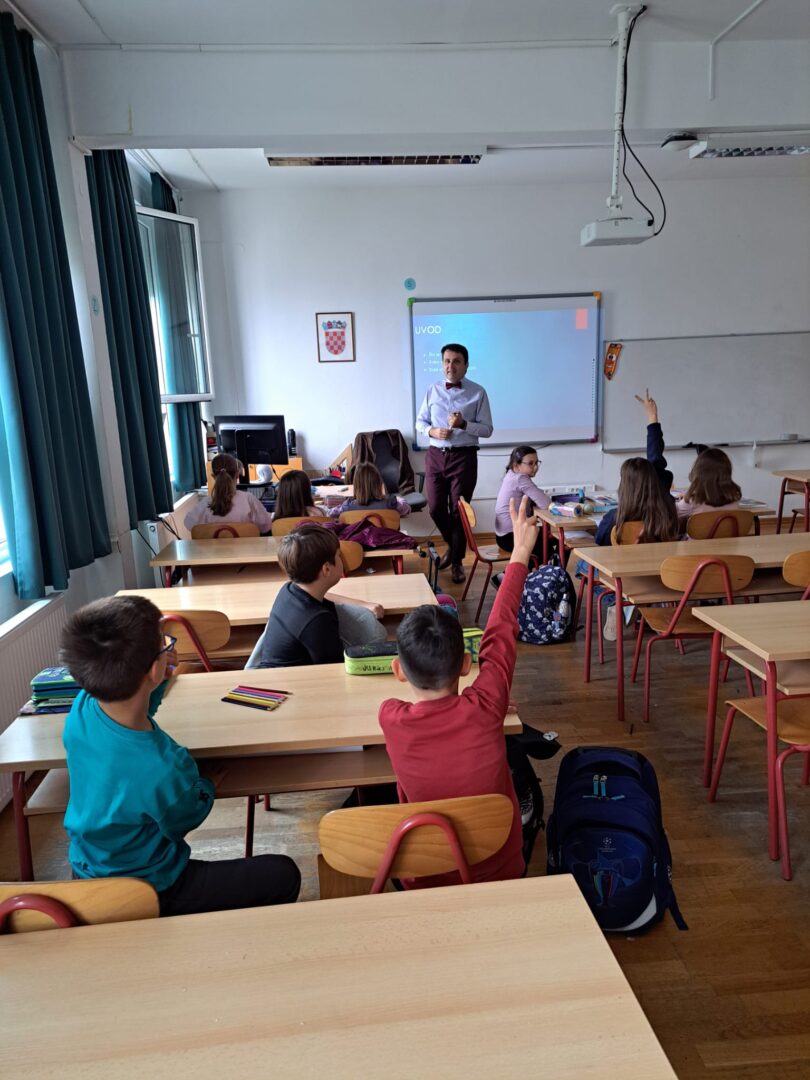 PHOTO-2025-11-12-22-42-37_1